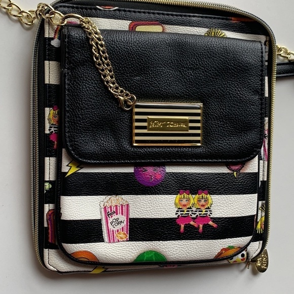 BETSY Johnson Crossbody Bag - Picture 13 of 17